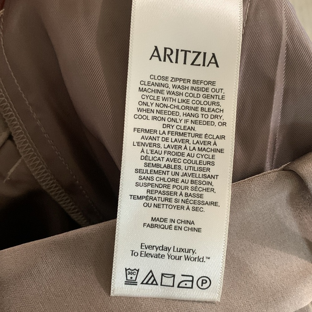Aritzia Tan Cropped Pants - Picture 8 of 9